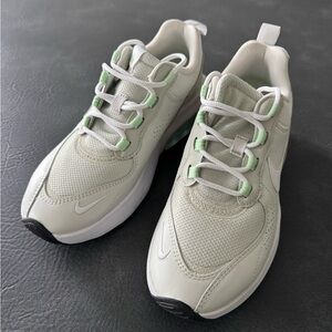 Nike Air Max Verona Athletic Shoes